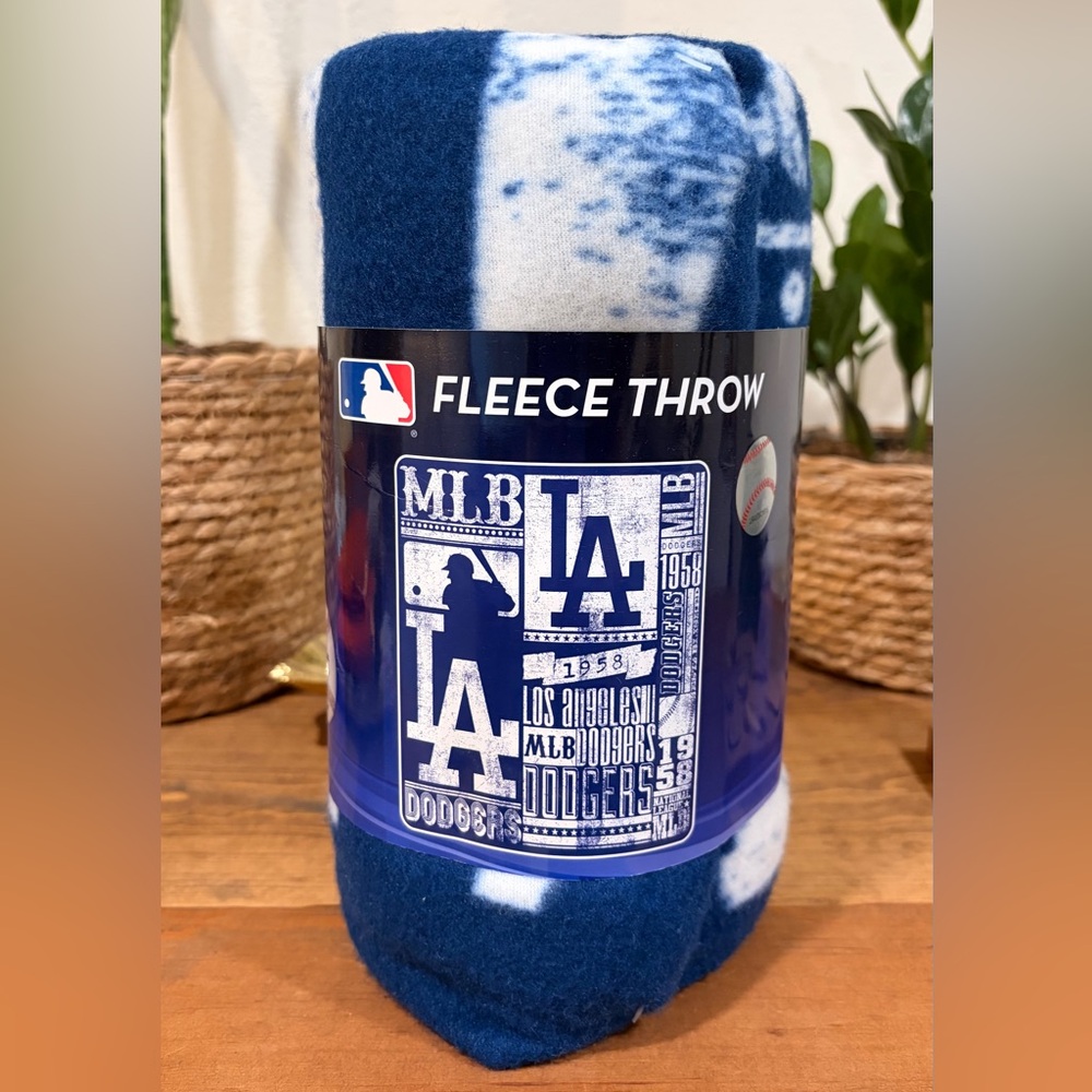 NEW Los Angeles Dodgers MLB Fleece Throw 50”x60”